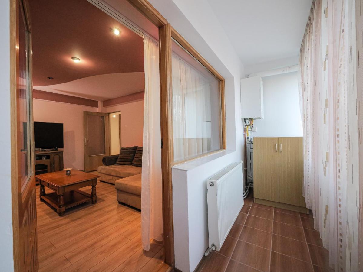 Luxury Ultracentral Curtea De Arges Exterior photo